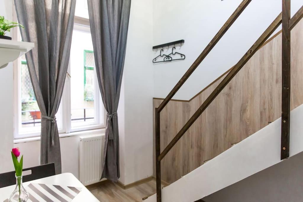 Central Budget Lofts Leilighet Budapest Eksteriør bilde