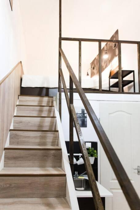 Central Budget Lofts Leilighet Budapest Eksteriør bilde