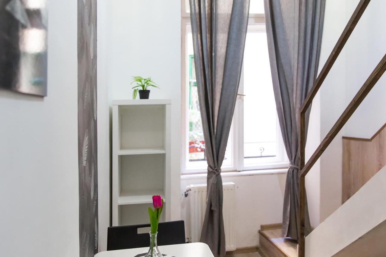 Central Budget Lofts Leilighet Budapest Eksteriør bilde