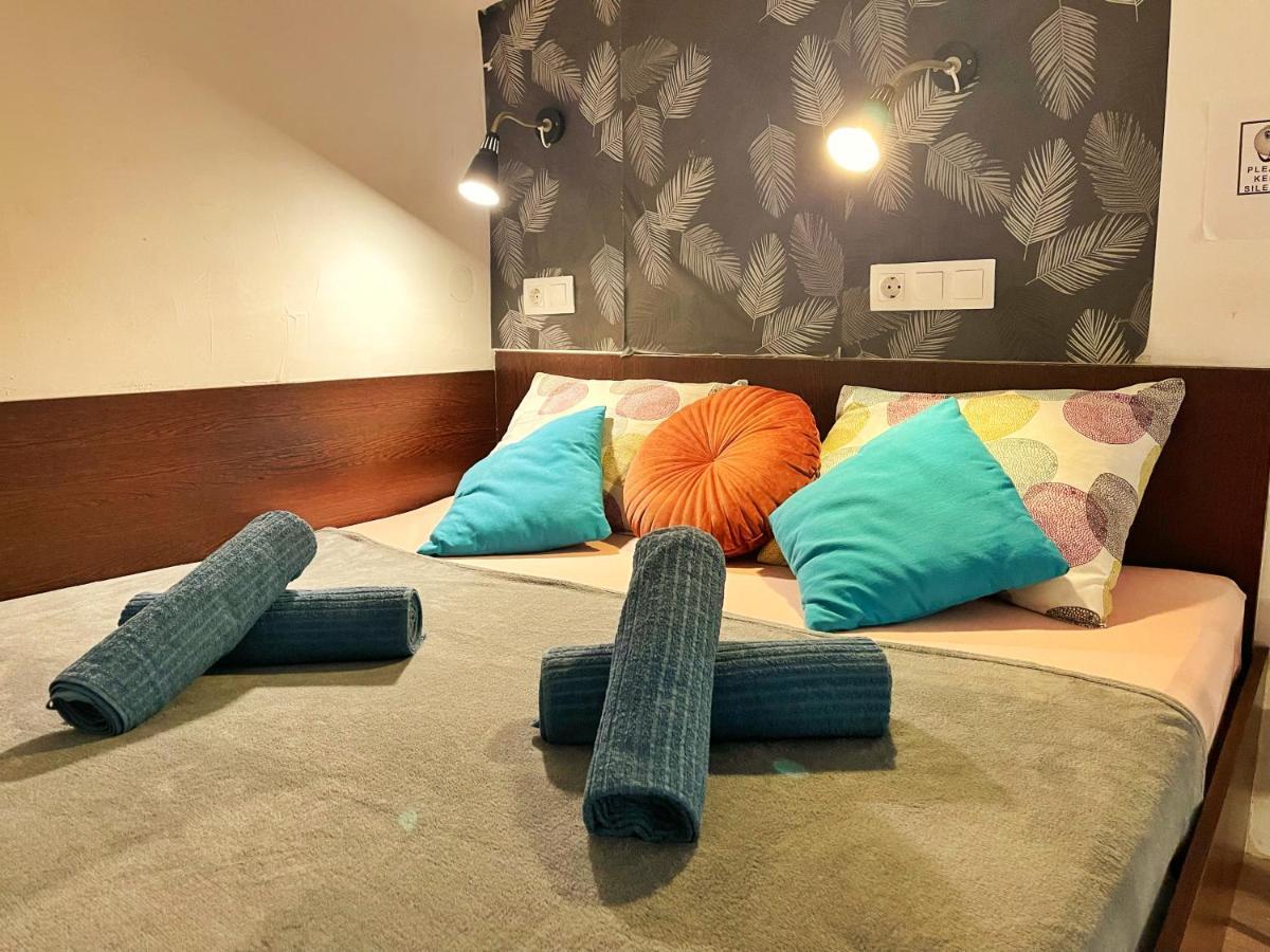 Central Budget Lofts Leilighet Budapest Eksteriør bilde